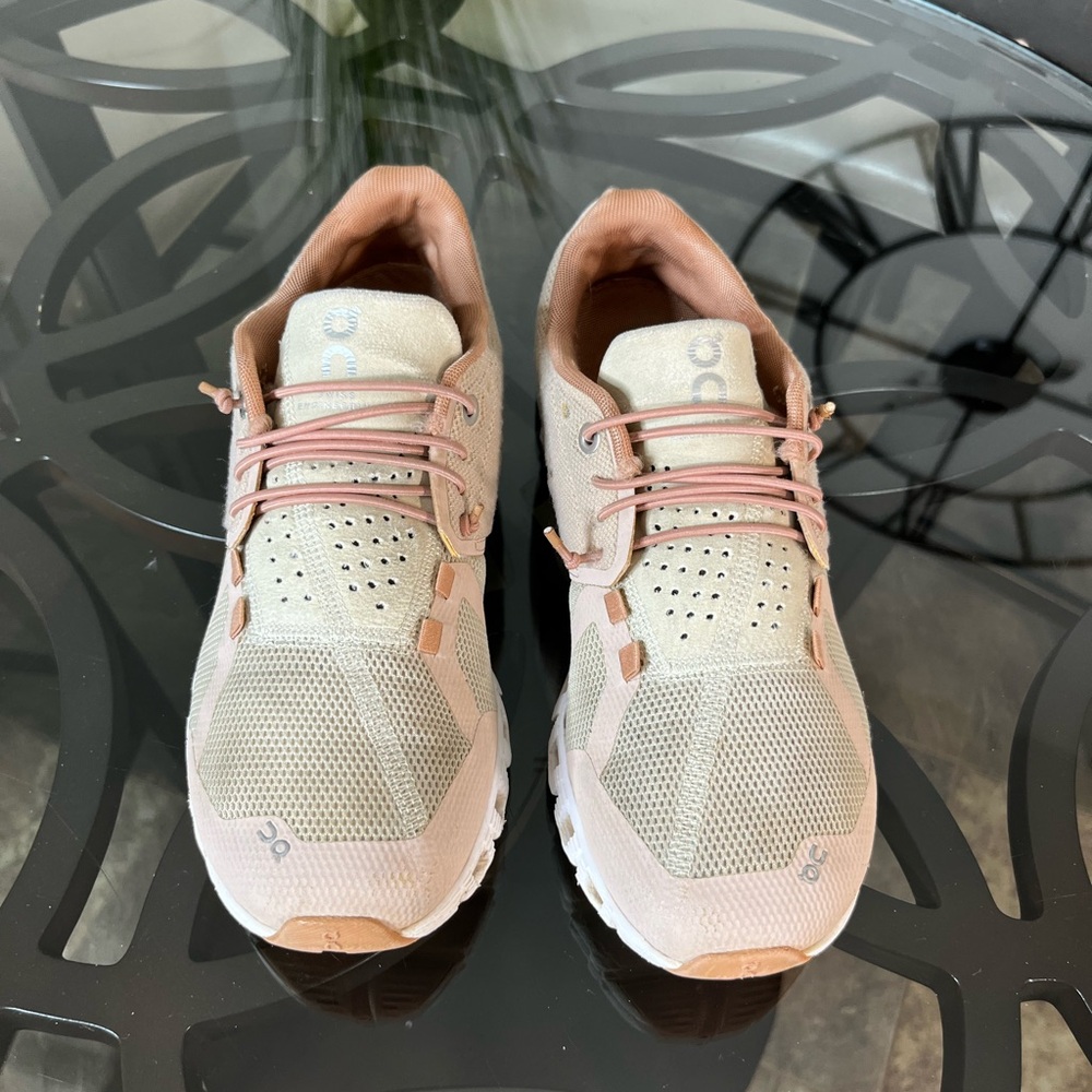 Cloud 5 women's sneakers in the Rosebrown Fog Women’s Sz 7 - Picture 3 of 5